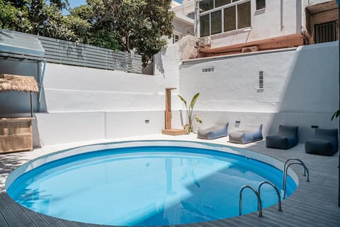 Day, Pool view, Swimming pool, sunbed