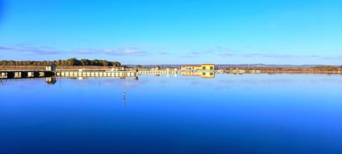 Neighbourhood, Natural landscape