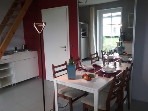 Photo of the whole room, Dining area