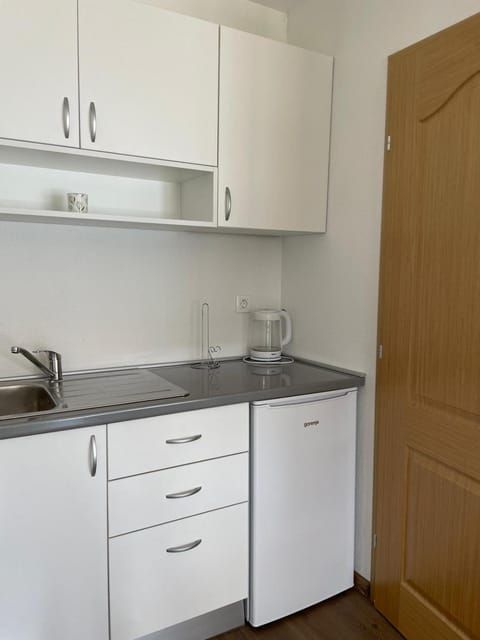 Coffee/tea facilities, Kitchen or kitchenette