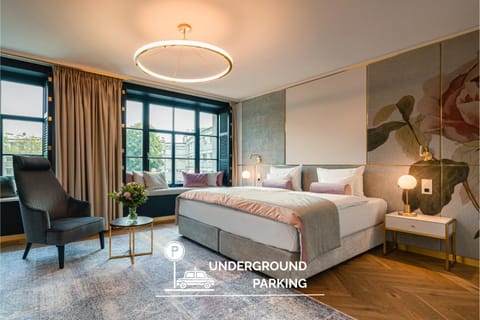 Bed, Bedroom, Swimming pool, Breakfast, Parking