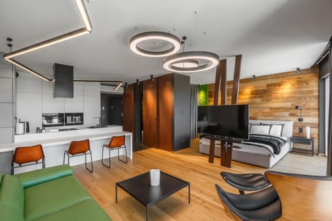 Communal lounge/ TV room, Kitchen or kitchenette, Living room, Seating area, Dining area, Communal kitchen