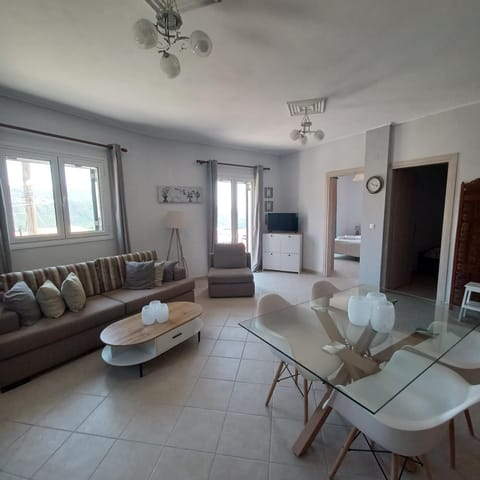 TV and multimedia, Balcony/Terrace, Seating area, Dining area