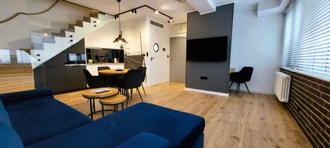 Communal lounge/ TV room, Living room, Seating area, Dining area