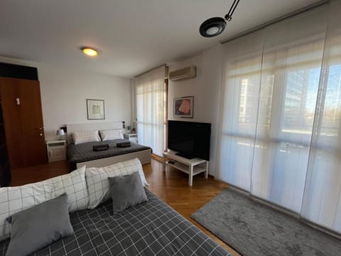 BedandBreakfast Eni Torri Lombarde San Donato BBqueen Bed and Breakfast in San Donato Milanese