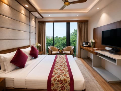 Bed, Natural landscape, TV and multimedia, Photo of the whole room, Bedroom