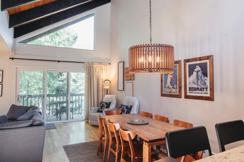 Chillside Chalet Modern West Vail Townhouse! House in Vail