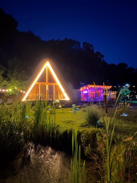 Cabane A-Frame Svinița House in Serbia