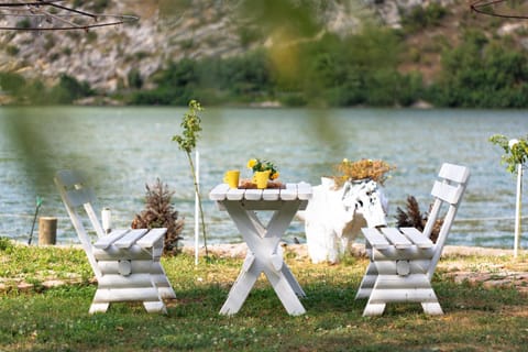 Garden, Balcony/Terrace, Lake view, River view