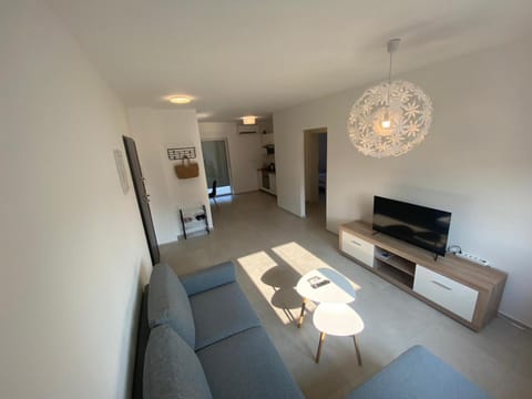 Communal lounge/ TV room, Living room, Seating area