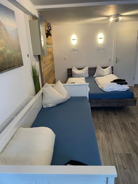 Bed, Living room, Photo of the whole room, Seating area, Bedroom