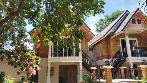 Property building, Balcony/Terrace