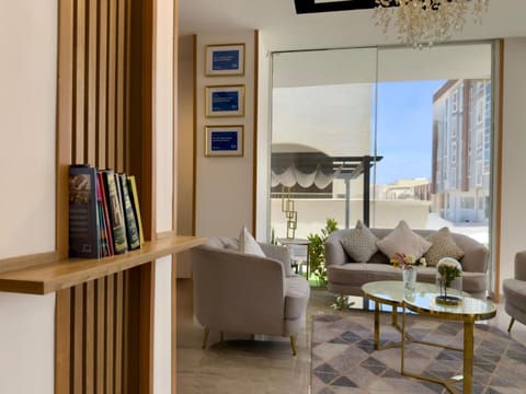 Library, Lobby or reception, Seating area