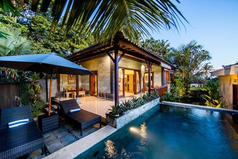Property building, Swimming pool