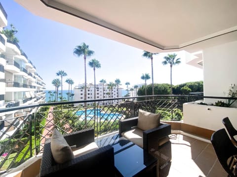 Property building, Day, Garden, View (from property/room), Balcony/Terrace, Seating area, Garden view, Pool view, Swimming pool