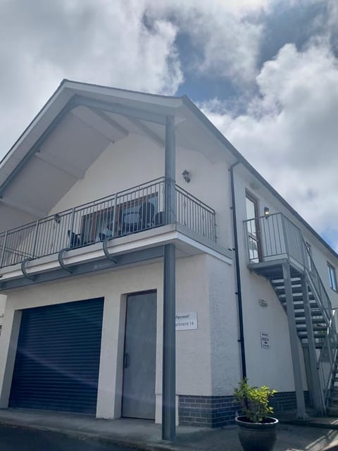 Property building, Balcony/Terrace