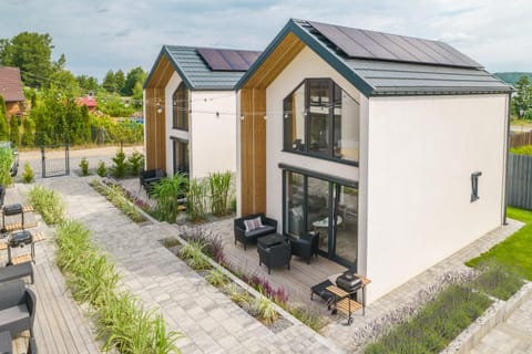 Property building, Patio, Day, Garden, Seating area, Garden view, Location