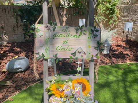 Property logo or sign, Garden