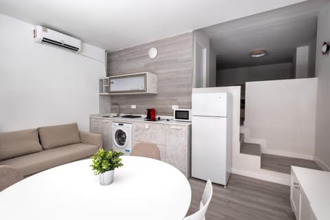 TV and multimedia, Kitchen or kitchenette, Living room, kitchen, kitchen