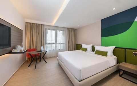 TV and multimedia, Coffee/tea facilities, Photo of the whole room, Decorative detail, air conditioner