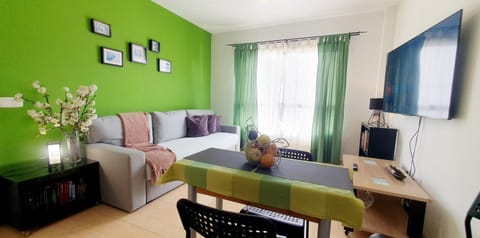 Communal lounge/ TV room, TV and multimedia, Living room, Seating area