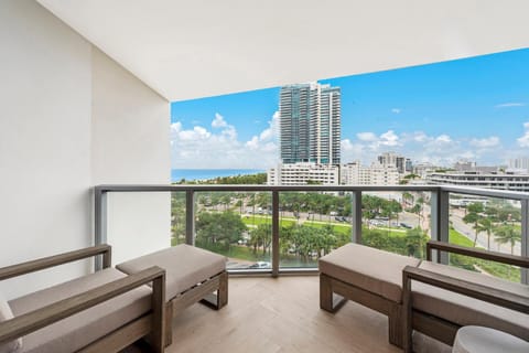 Ocean View Private Residence at South Beach - 804 Apartment in South Beach Miami