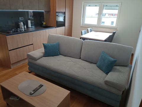 Living room, Dining area, kitchen