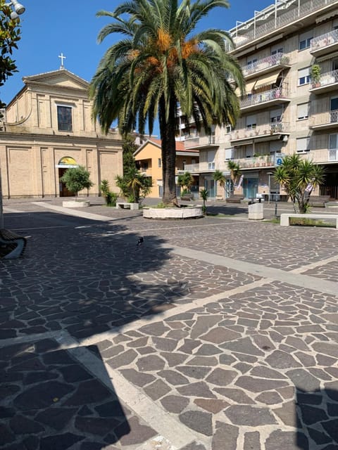 Property building, Day, Neighbourhood, Street view, Location