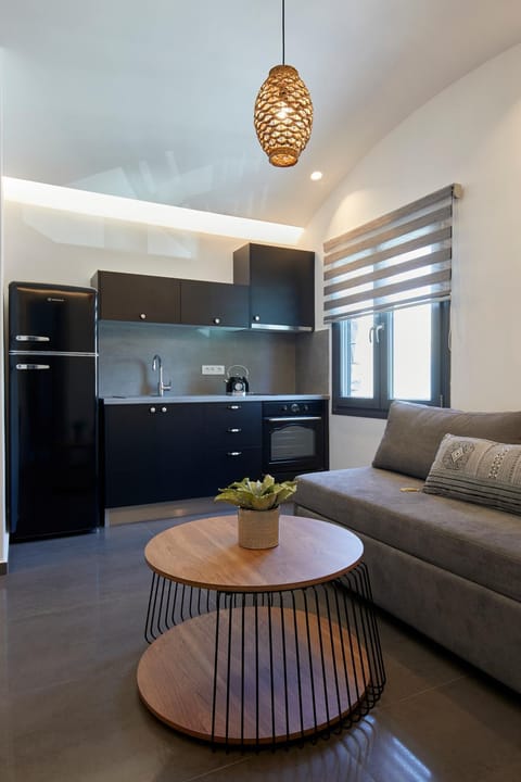 Kitchen or kitchenette, Seating area