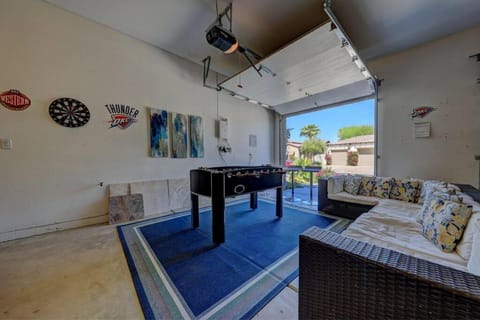 Paramount - Relax & Entertain w/ Resort Amenities - Pool/Spa & Full Game Room! House in La Quinta