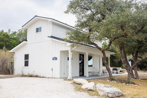 The Roost Farmhaus on 20 acres, hill country view, firepit, swimming hole House in Spring Branch
