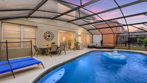 Swimming pool, Swimming pool