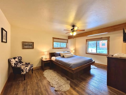 Luxury Townhome in Exclusive Eagle Bend House in Bigfork