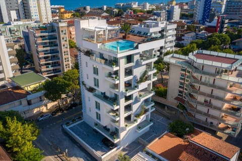 Property building, Day, Bird's eye view, Sea view, Swimming pool, Parking