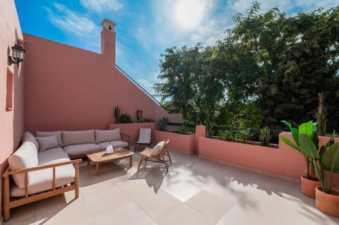 Day, Balcony/Terrace, Balcony/Terrace, Seating area