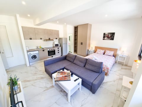 Seating area, Dining area, Bedroom