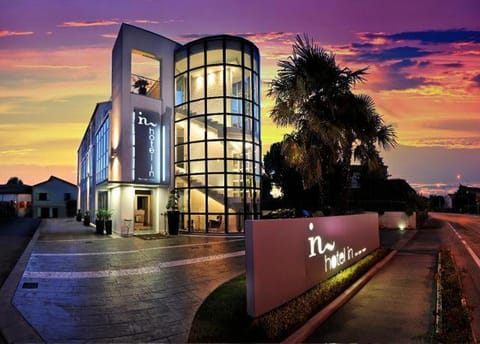 Hotel In - Lounge Room Hotel in Dolo