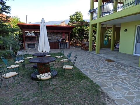 Facade/entrance, Garden