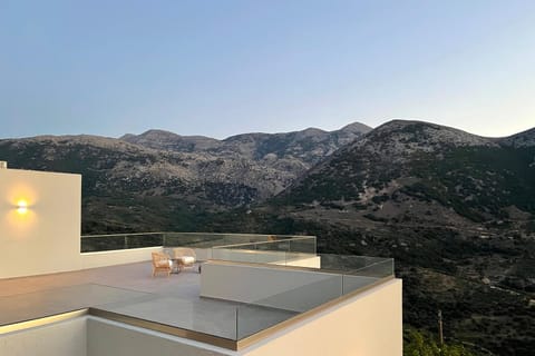 Balcony/Terrace, Mountain view