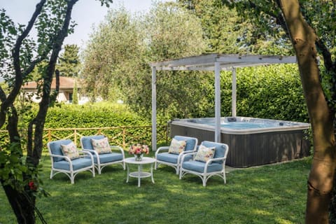 Country Lodge B&B Bed and Breakfast in Siena