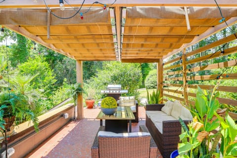 Cozy Gainesville Home about 1 Mi to University! House in Gainesville