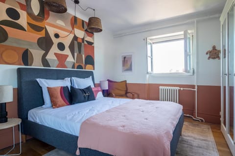 Bed, Bedroom