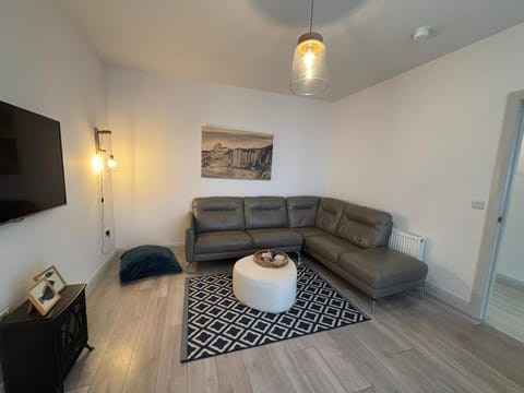 Fabulous Portstewart Modern Seaside House NITB Apartment in Portstewart