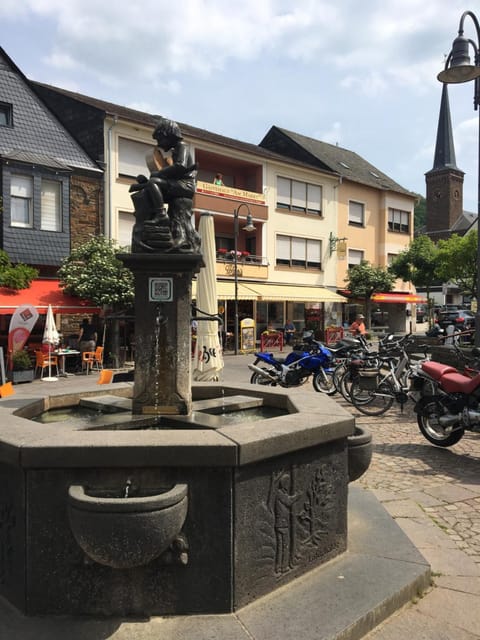 Pension "Am Markt" Bed and Breakfast in Cochem-Zell