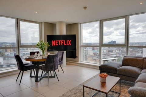 Living room, Seating area, Dining area