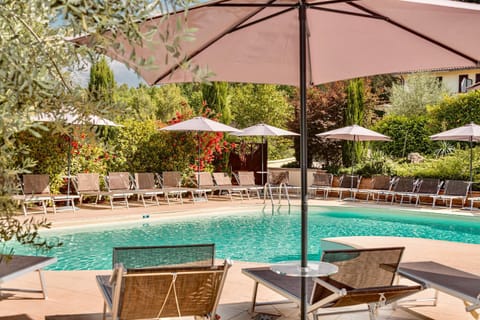 Patio, Day, Garden, Garden view, Pool view, Swimming pool, sunbed