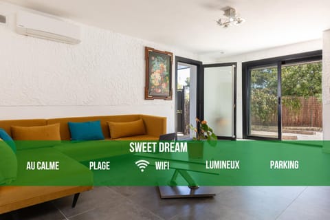Living room, Seating area, Text overlay