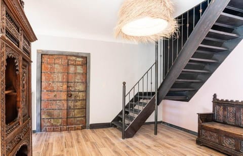 Hacienda piscine jacuzzi au milieu des vignes Villa in Provence-Alpes-Côte d'Azur