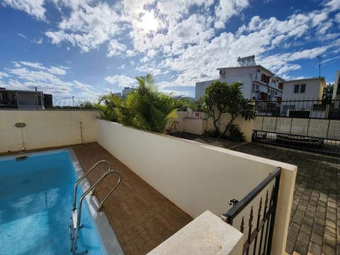 Property building, Pool view