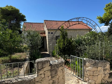 Property building, Spring